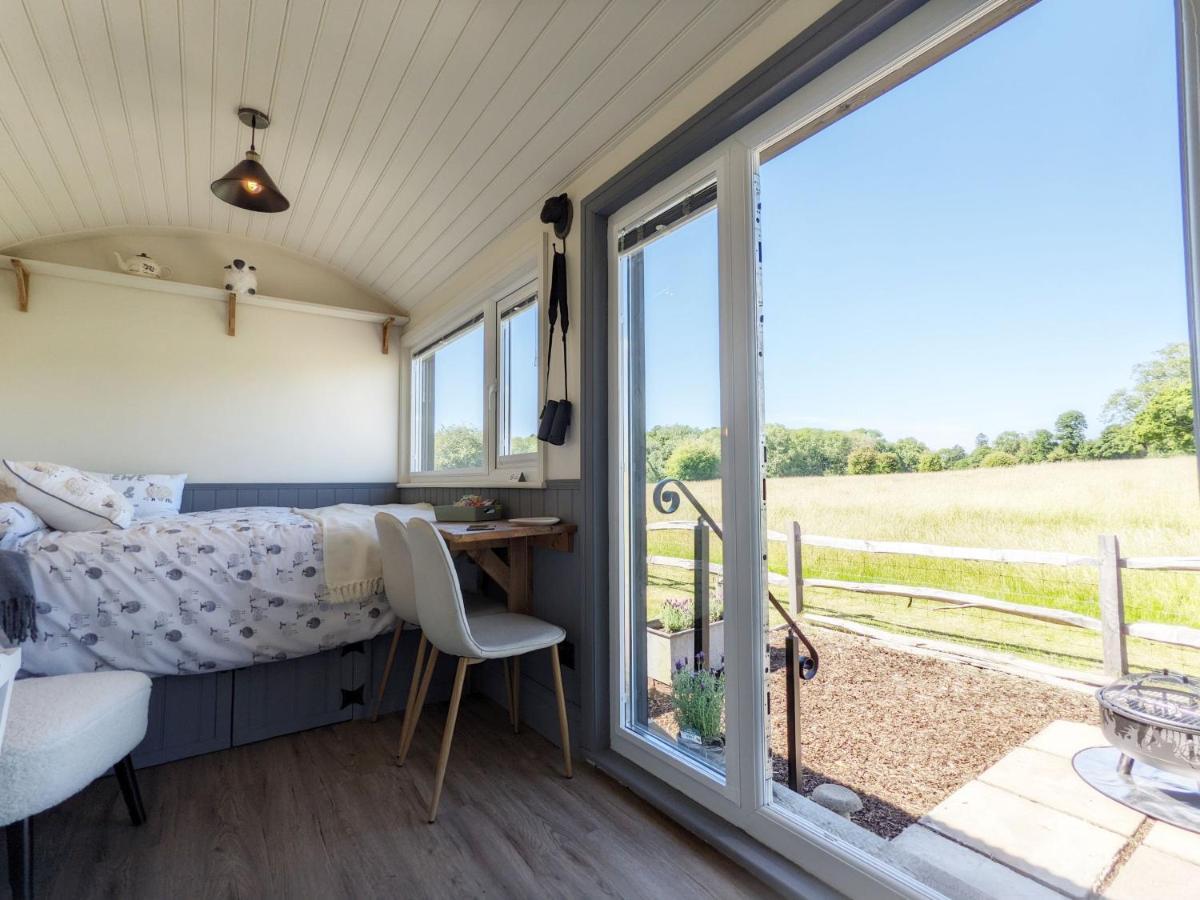 Vila Crabden Shepherd Hut - Blendworth Waterlooville Exteriér fotografie